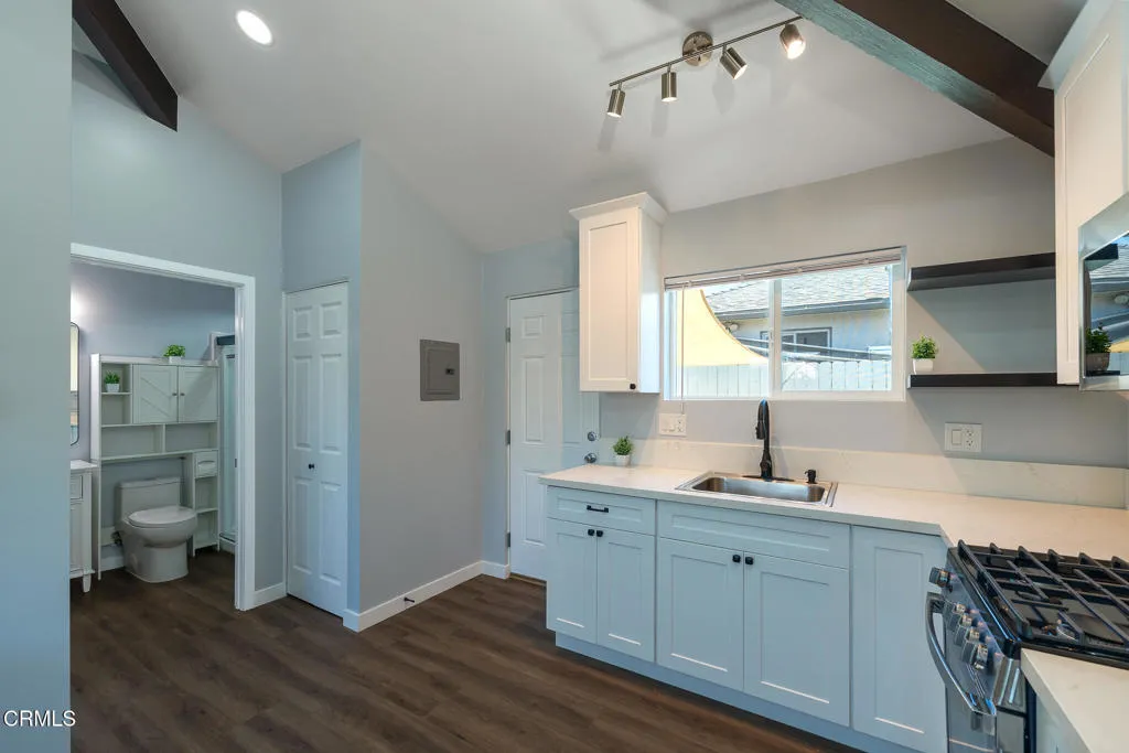 506 Hemlock-5 506 Hemlock-5