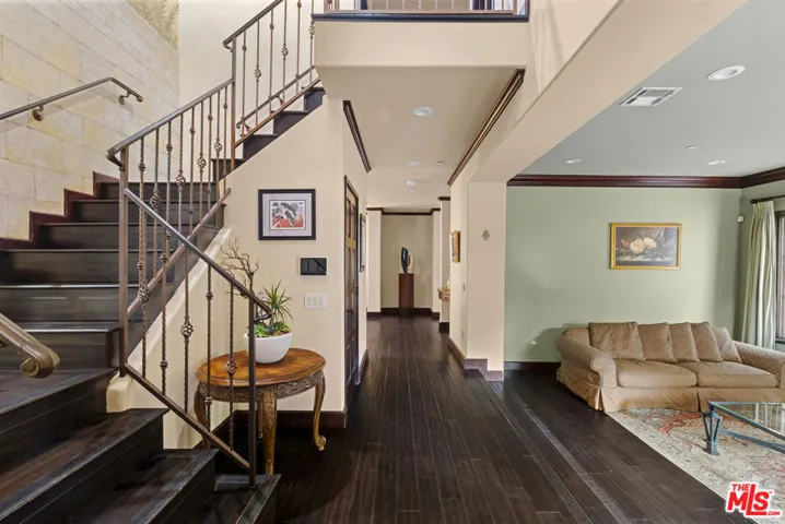 360 S Crescent Drive, Beverly Hills, California 90212 — photo 4