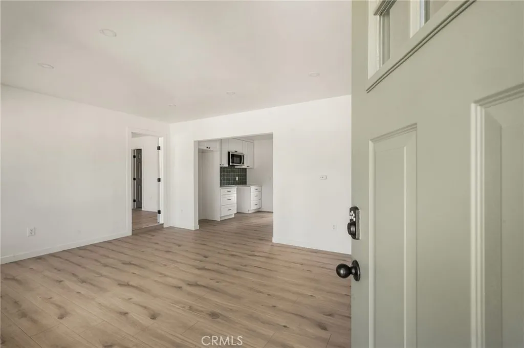 2430 W Bennett, Compton, California 90220 — photo 4