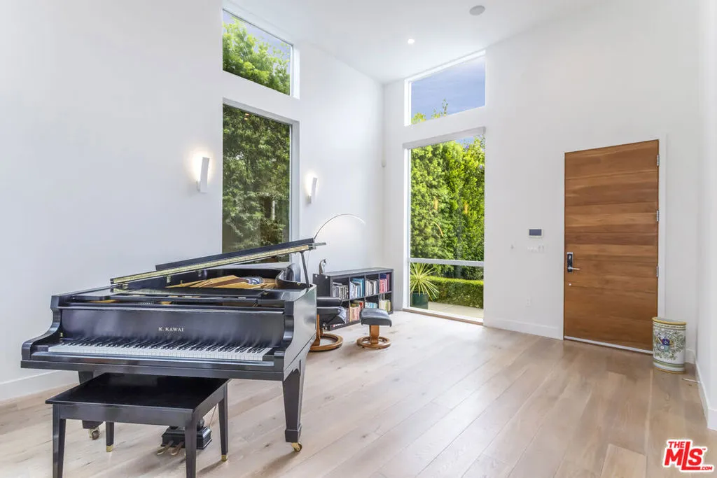 3728 S Barrington Avenue, Los Angeles, California 90066 — photo 5