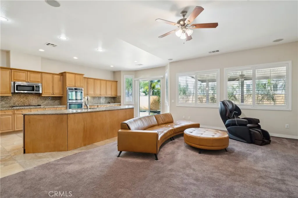 2 Villa Roma, Lake Elsinore, California 92532 — photo 5