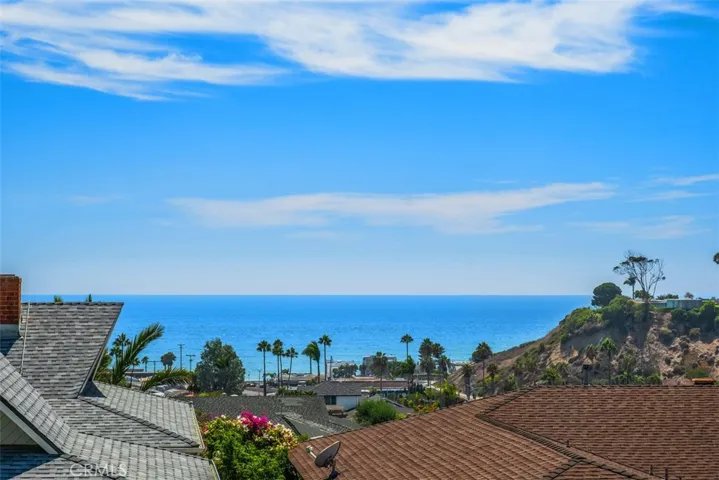 Sit-down ocean and sunset views!