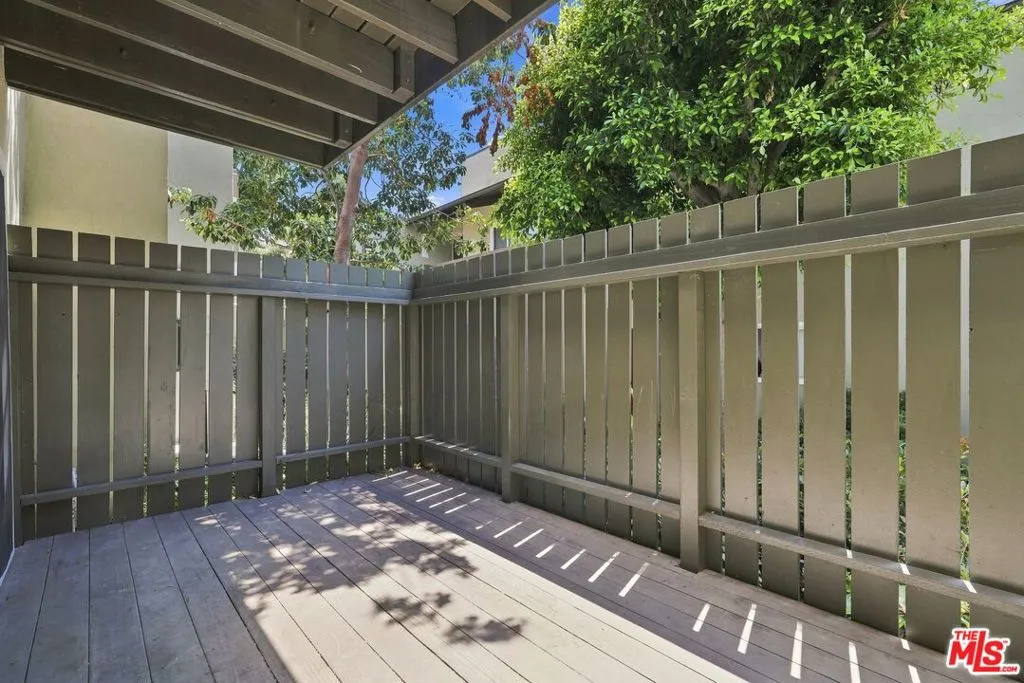 4812 Hollow Corner Road 151, Culver City, California 90230 — photo 5