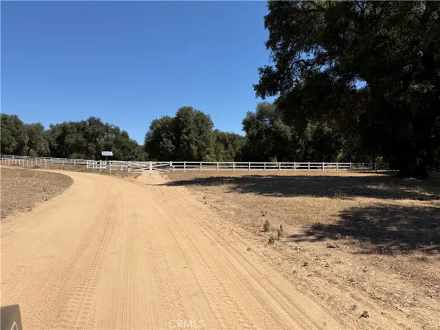 DG Dirt roads make for easy travel by car truck or horse!