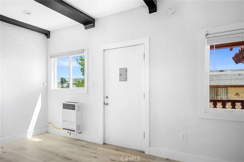 1643 S Catalina Street 1/2a, Los Angeles, California 90006 — photo 4