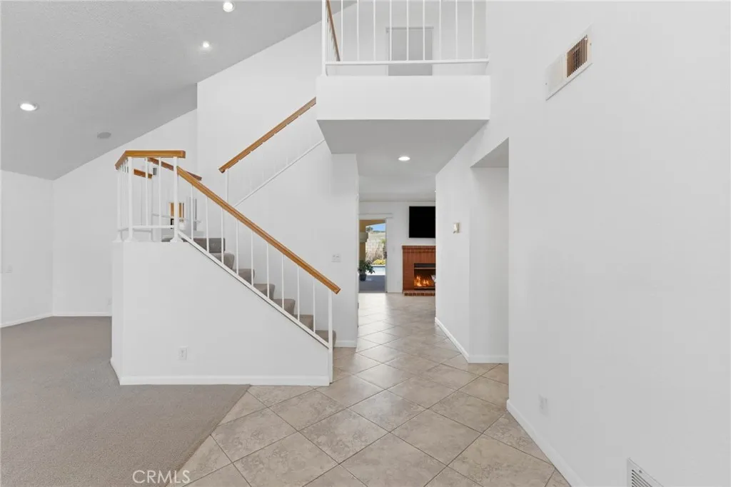 1090 W Huff Street, Rialto, California 92376 — photo 4