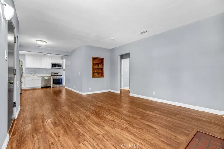 6217 Farmdale Avenue, Los Angeles, California 91606 — photo 4