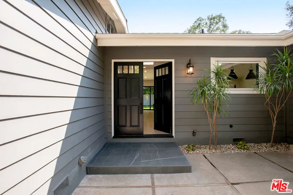 935 N Kenter Avenue, Los Angeles, California 90049 — photo 5