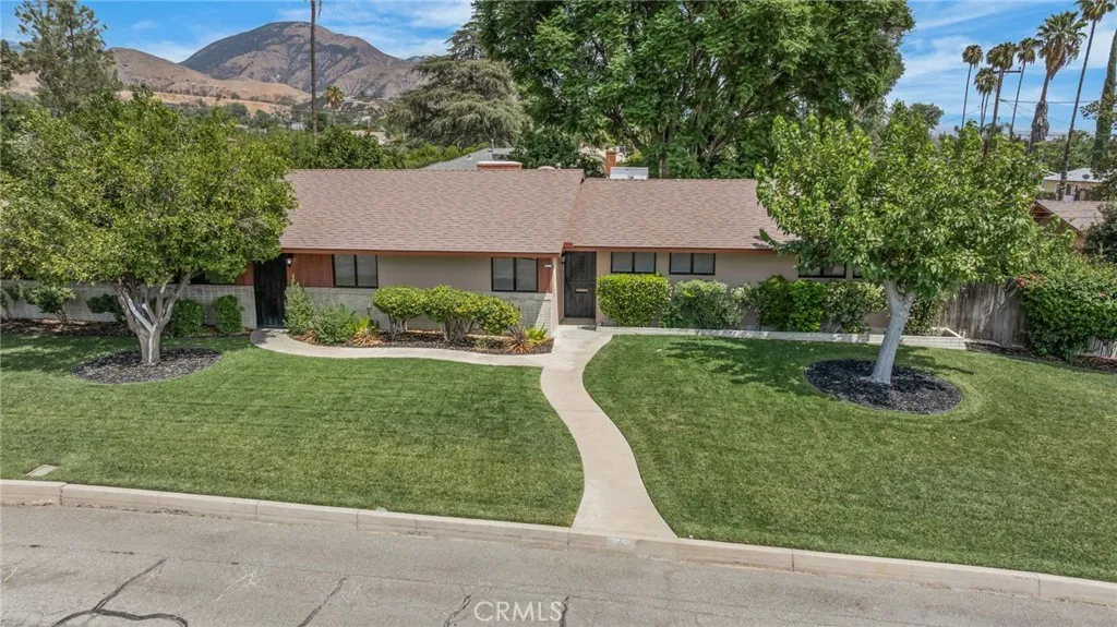3495 Camellia Dr
