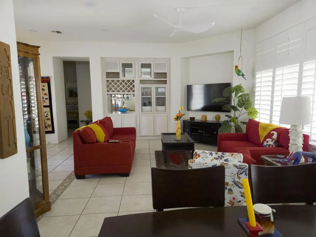 78368 STERLING Ln