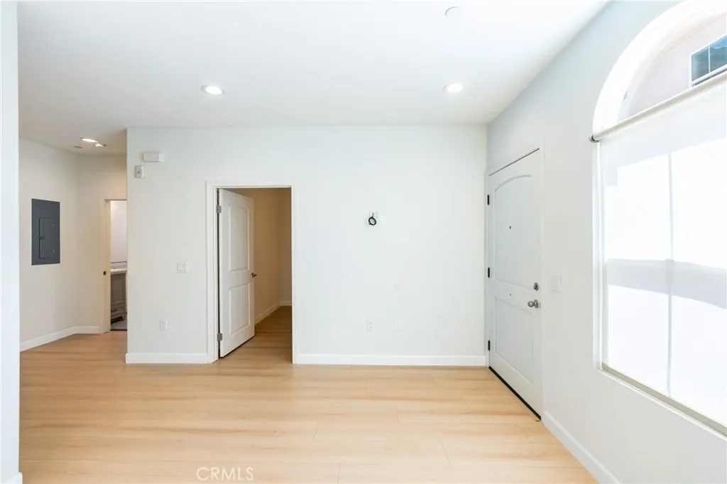 111 E Mclean, Alhambra, California 91801 — photo 4