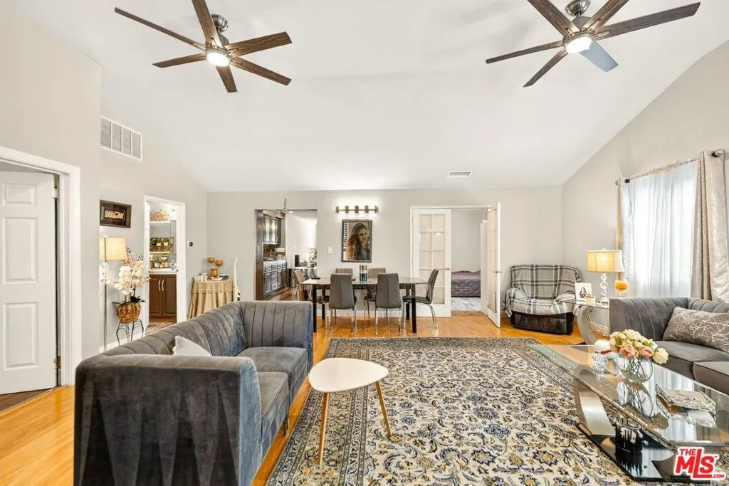 6236 Lindley Avenue, Los Angeles, California 91316 — photo 4