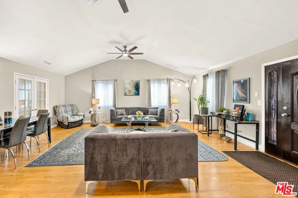 6236 Lindley Avenue, Los Angeles, California 91316 — photo 5