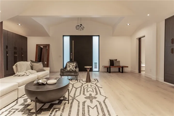 5509 Oakdale, Woodland Hills, California 91364 — photo 5