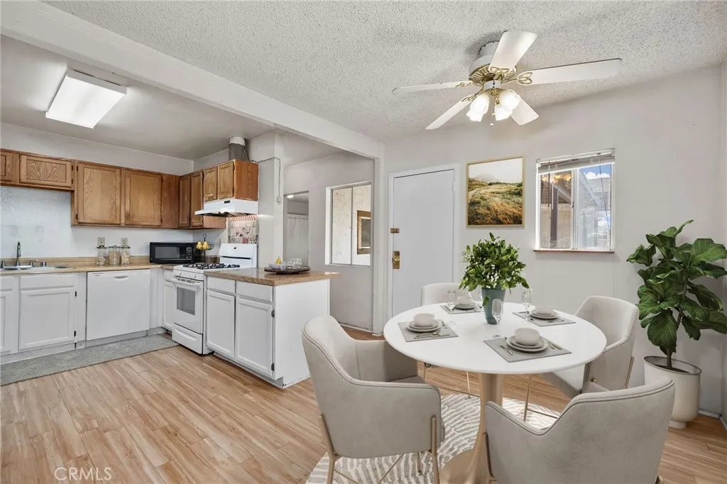 1356 1/2 Bowen, Upland, California 91786 — photo 4
