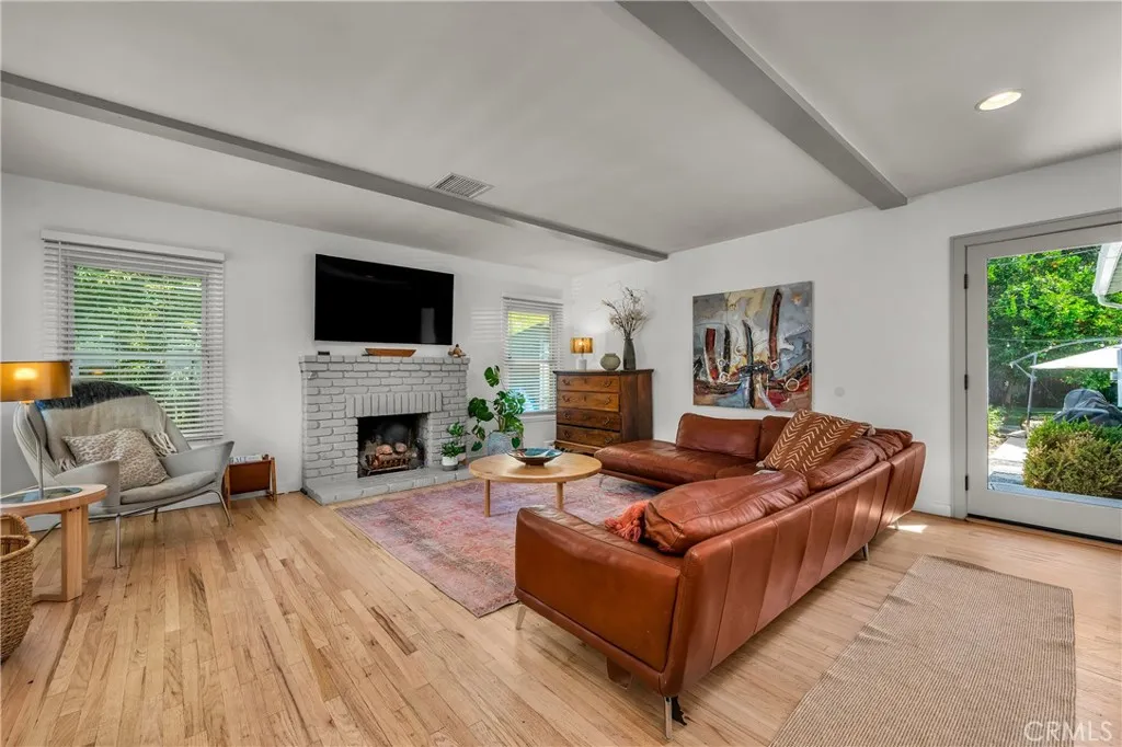 5644 Tobias Avenue, Sherman Oaks, California 91411 — photo 4