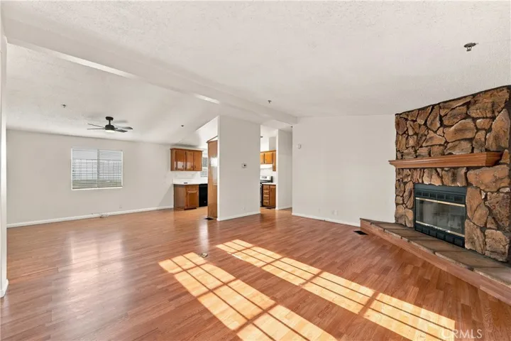13691 Gavina 625, Sylmar, California 91342 — photo 4