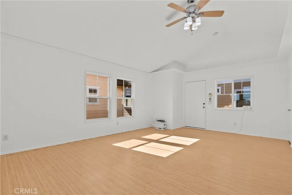 4th bedroom/ office/ bonus room.