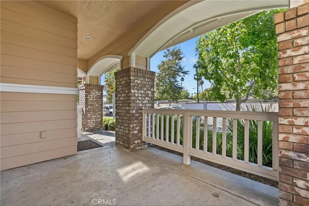 Spacious covered porch.