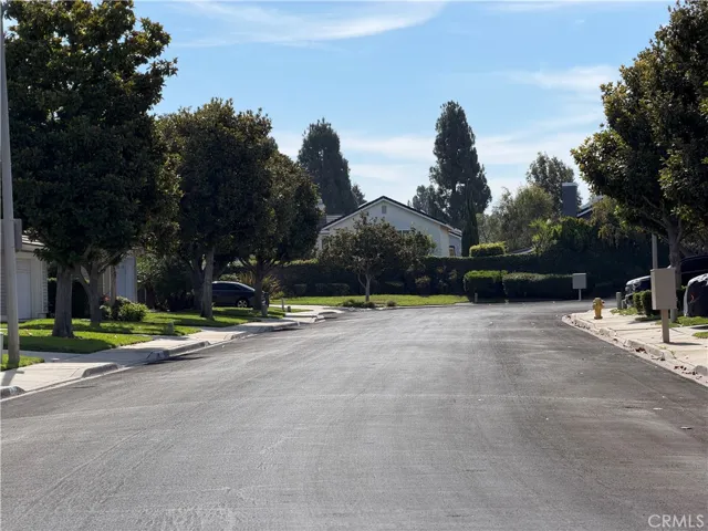 View to end of Cul-de Sac from home