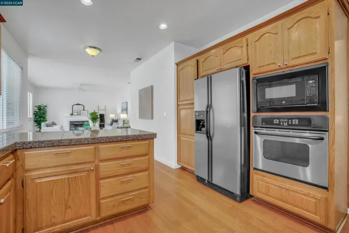 1932 Medicine Mountain Ct, Antioch, California 94531 — photo 4