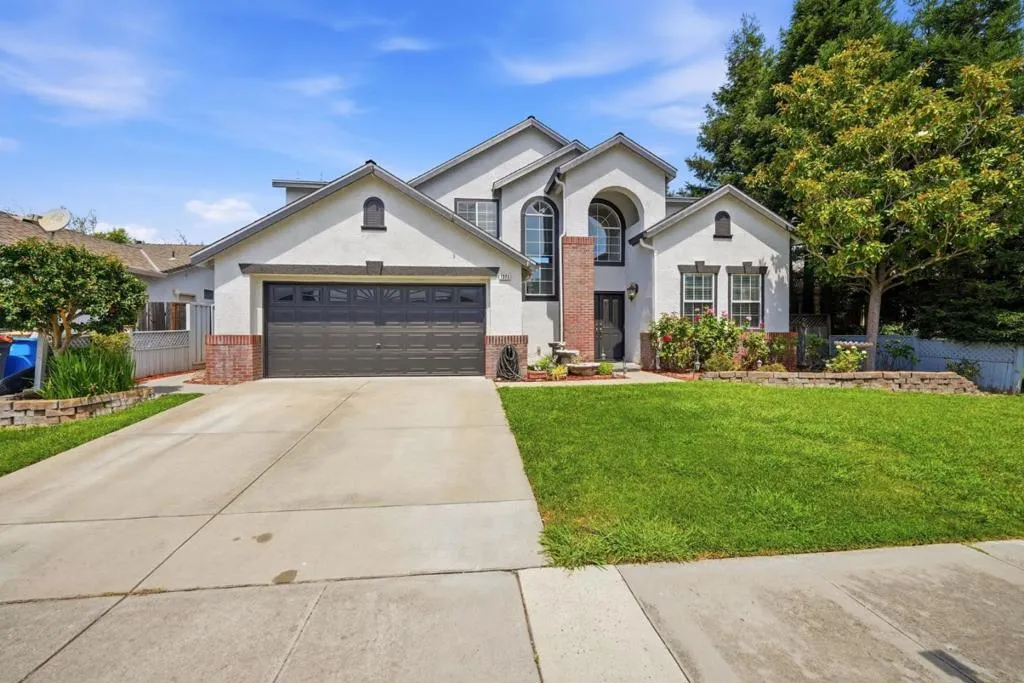 1371 Peregrine Dr