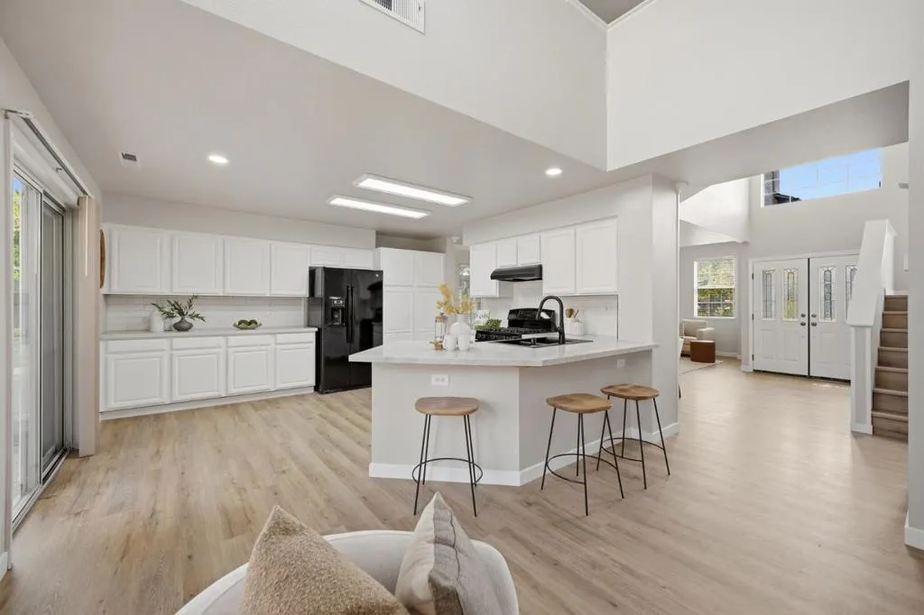 1371 Peregrine Drive, Gilroy, California 95020 — photo 5