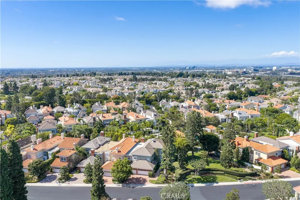 26 Belcourt, Newport Beach, California 92660 — photo 4