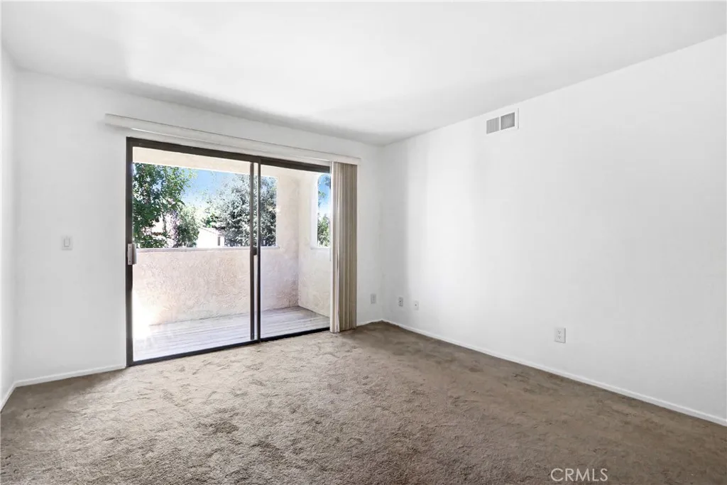 1118 W Blaine 202, Riverside, California 92507 — photo 4