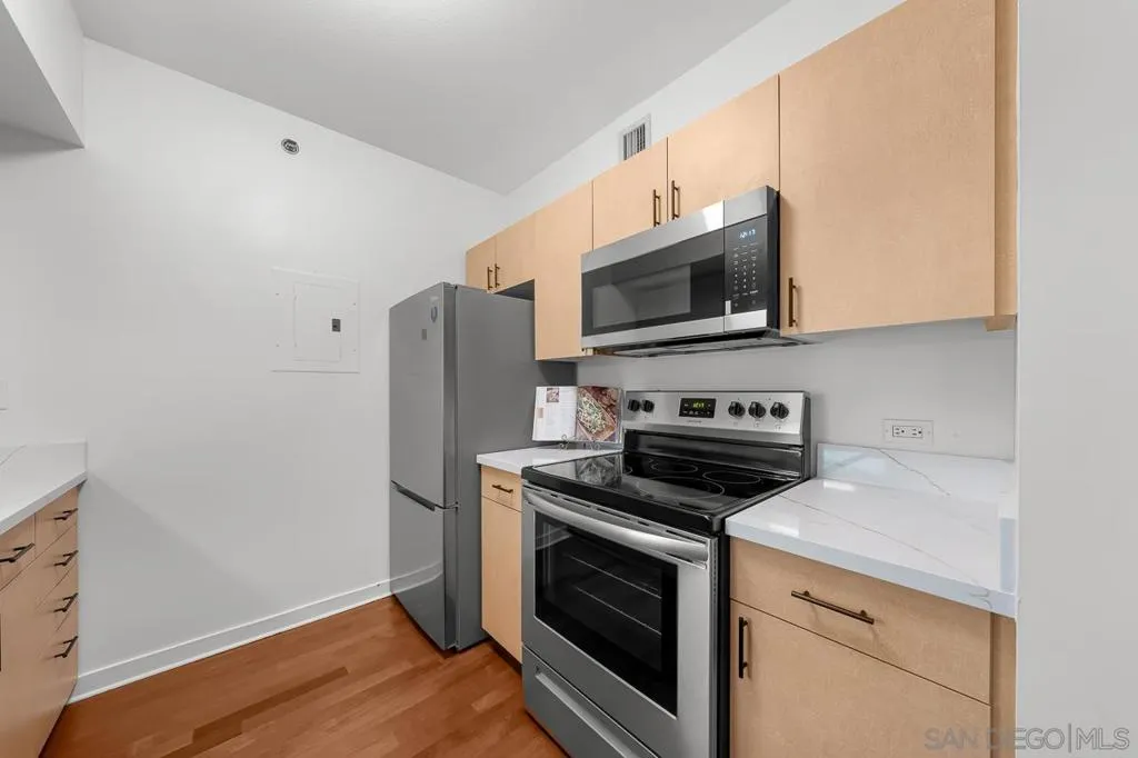 425 W Beech 327, San Diego, California 92101 — photo 4