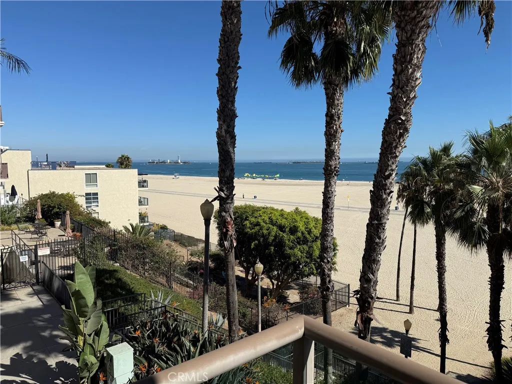 1000 E Ocean Blvd
