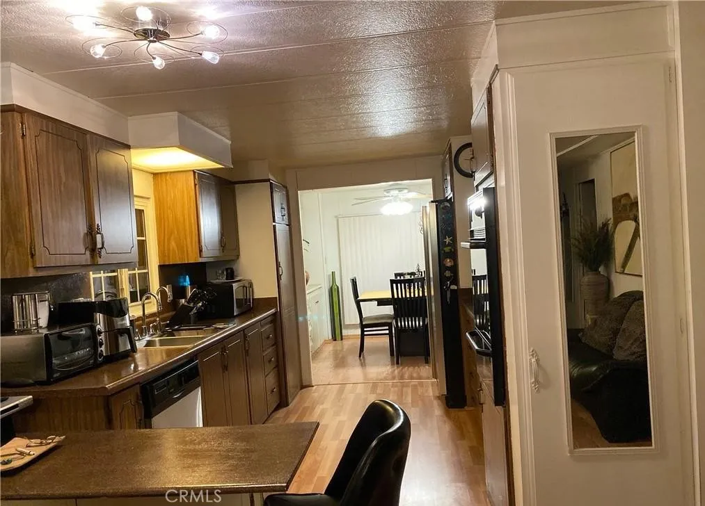 8811 Canoga Avenue 109, Canoga Park, California 91304 — photo 4