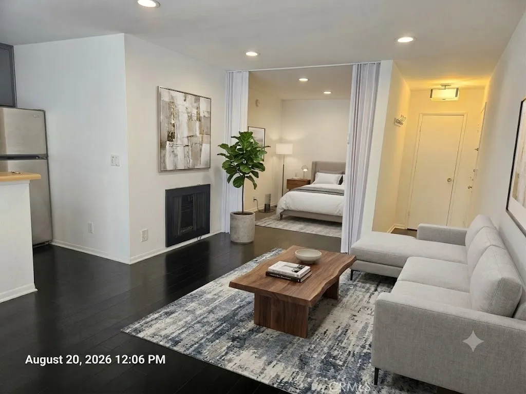 11645 Montana Avenue 110, Los Angeles, California 90049 — photo 4