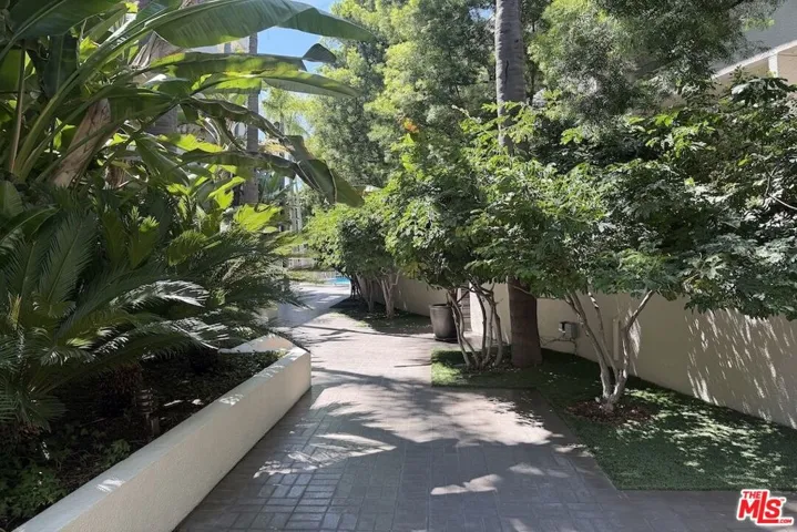 1131 Alta Loma Road 602, West Hollywood, California 90069 — photo 5
