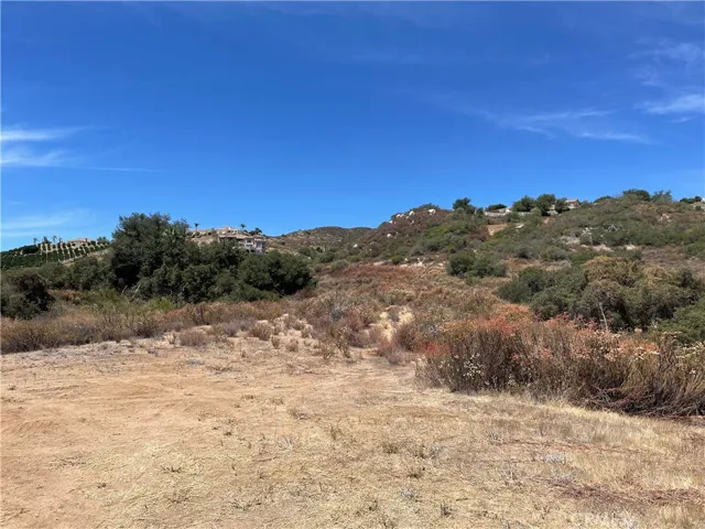 21903 Los Robles, Murrieta, California 92562 — photo 5