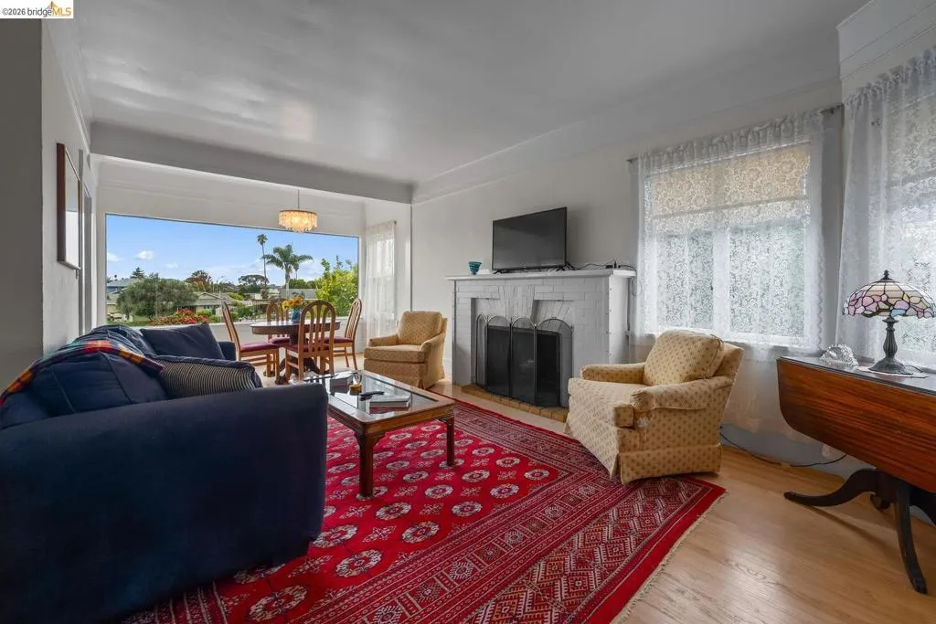2000 Clinton Ave, Alameda, California 94501 — photo 5