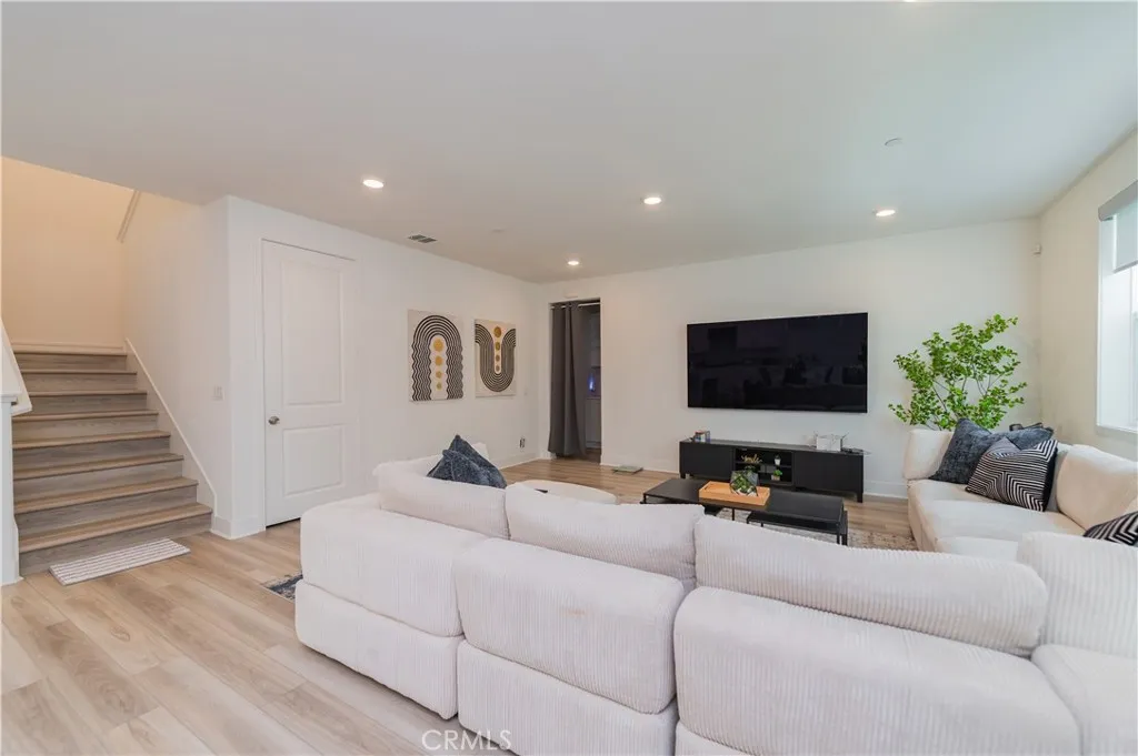 168 Sash, Irvine, California 92618 — photo 4
