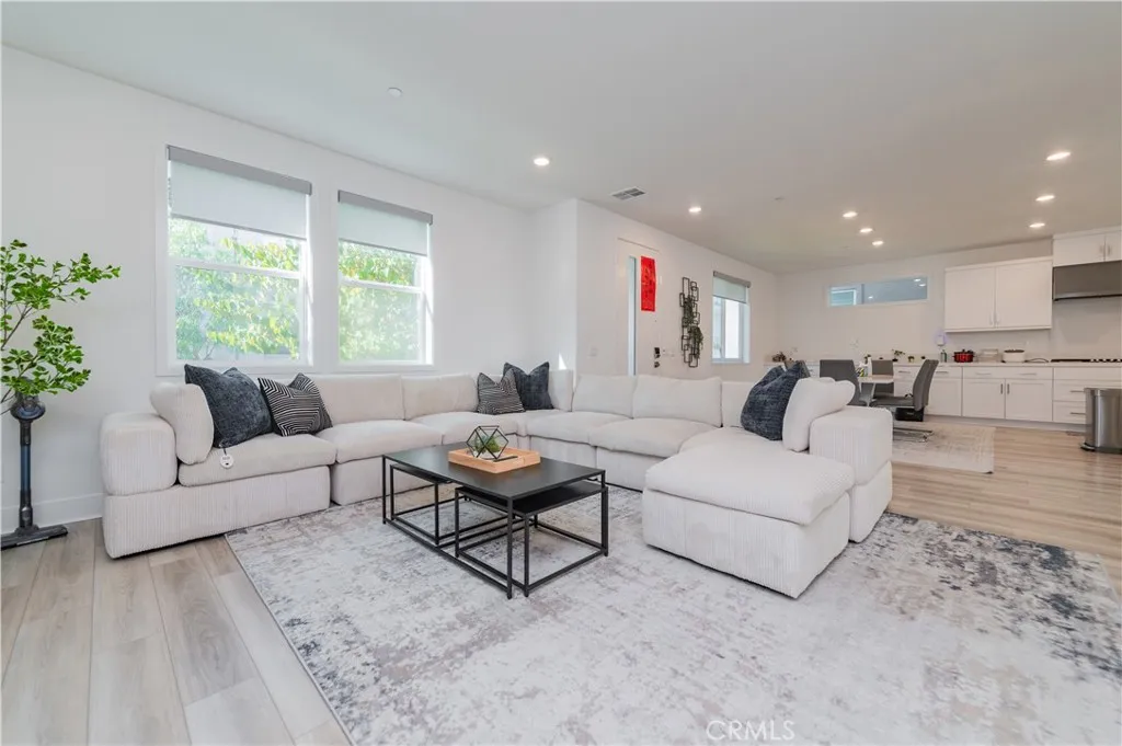 168 Sash, Irvine, California 92618 — photo 5