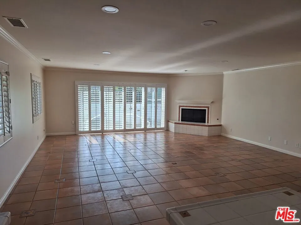 7539 Denrock Avenue, Los Angeles, California 90045 — photo 5