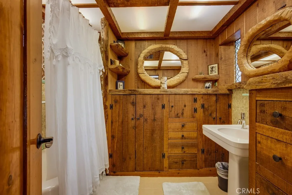 Main Floor Bathroom