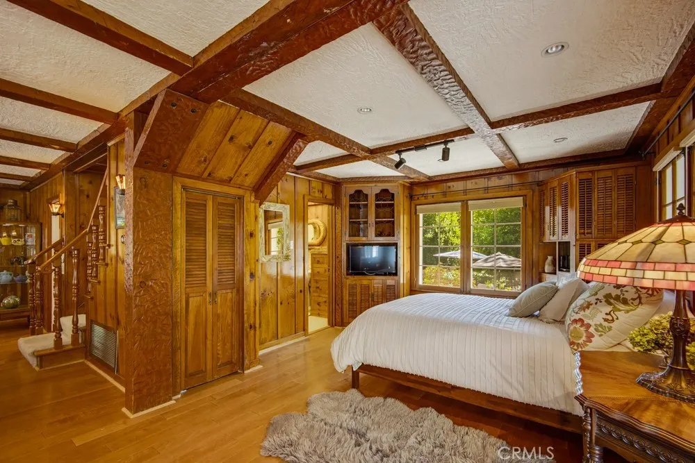 Additional Bed Space off Living Room