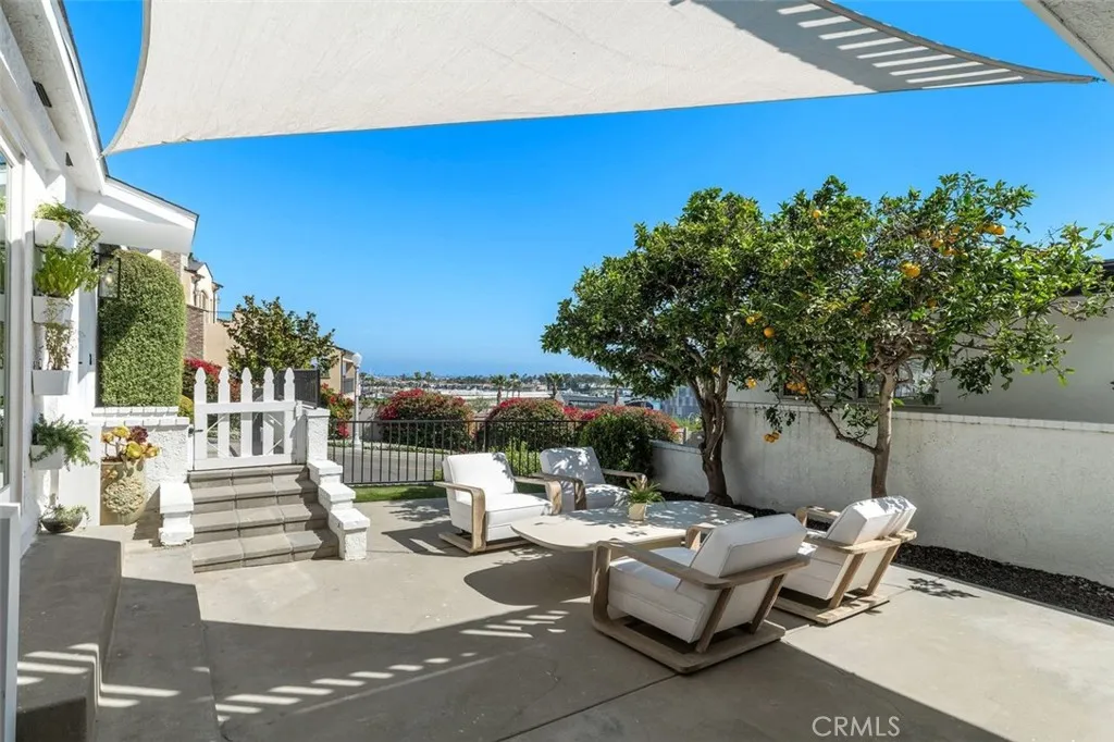 233 Santa Ana, Newport Beach, California 92663 — photo 5