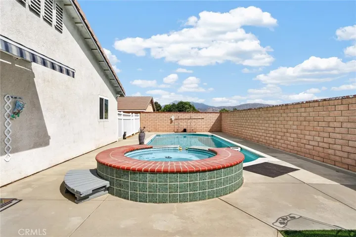 Pool/ Spa