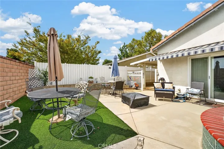 Backyard (Turf)