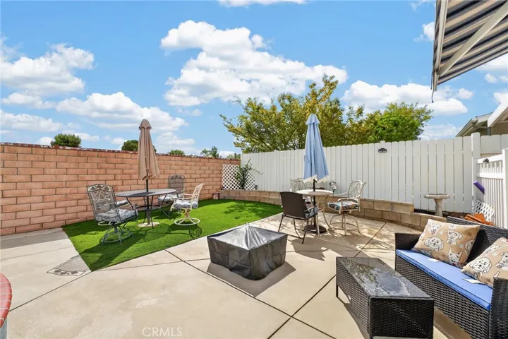 Backyard (Turf)