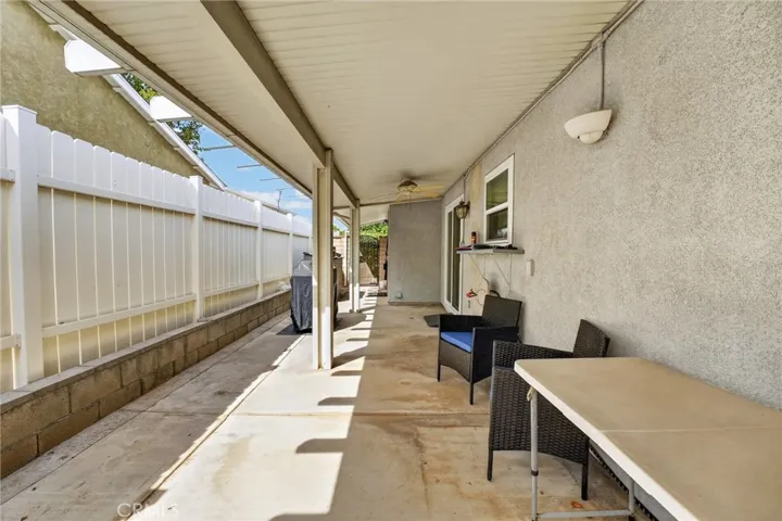 Sideyard (Aluminum Patio)