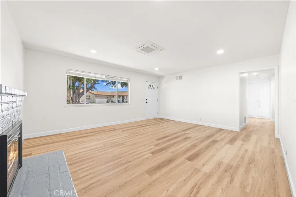 710 Balsam, Corona, California 92882 — photo 4