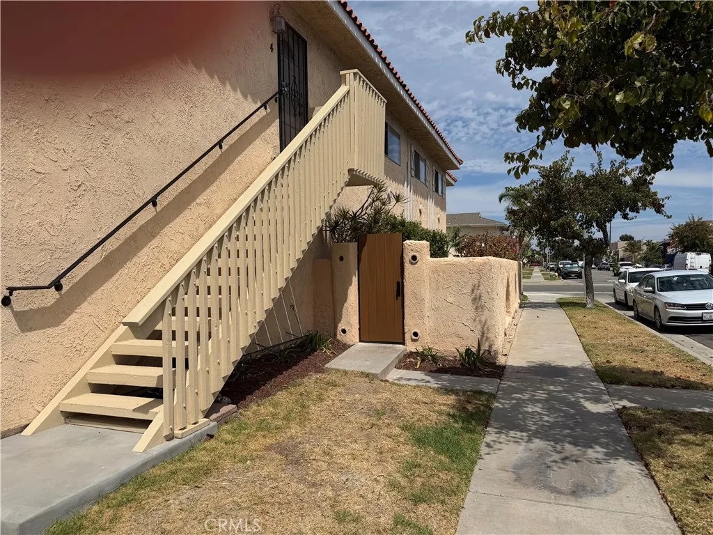 1501 Huntington Street, Huntington Beach, California 92648 — photo 4