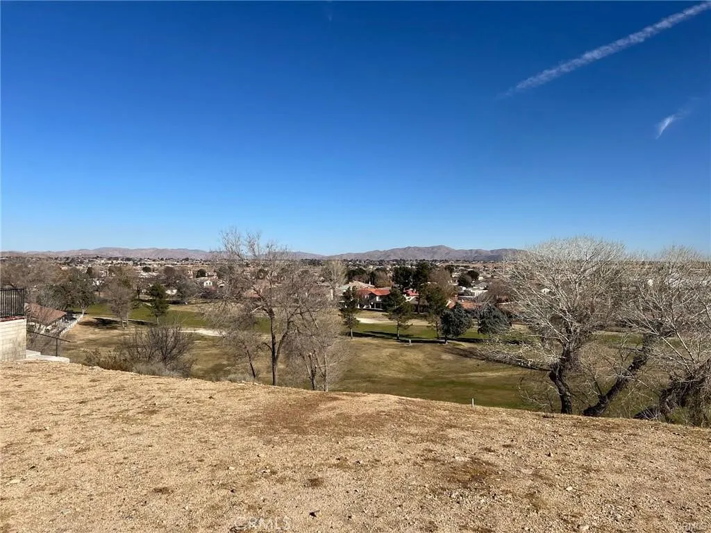18257 Deauville Drive, Victorville, California 92395 — photo 5