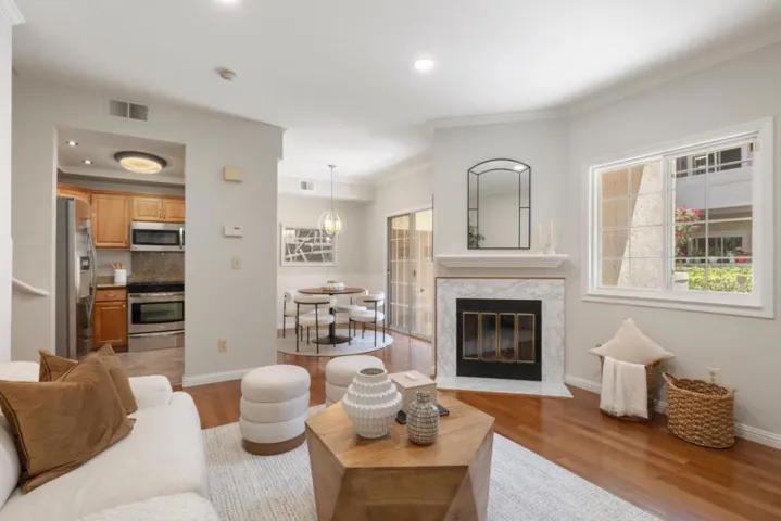977 Warburton Avenue 203, Santa Clara, California 95050 — photo 4